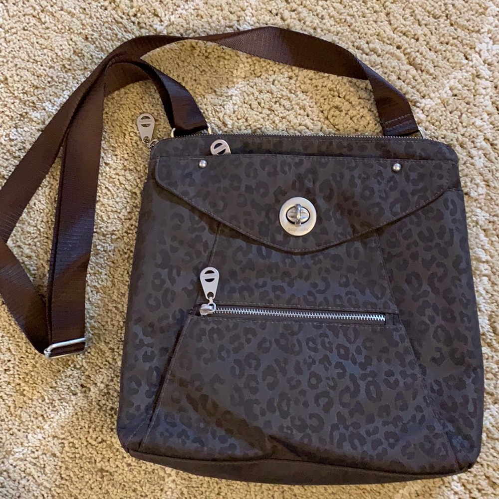 Large crossbody bag